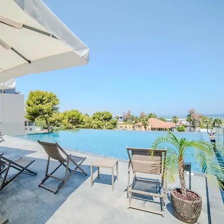 Luxurious 2-bedroom With Panoramic Sea Views In Famagusta Apartment *