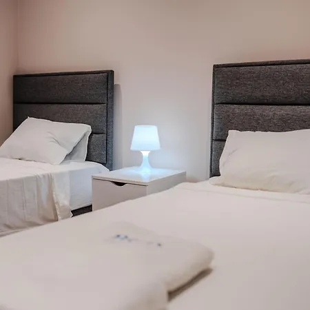 Luxurious 2-bedroom With Panoramic Sea Views In Famagusta Apartment *