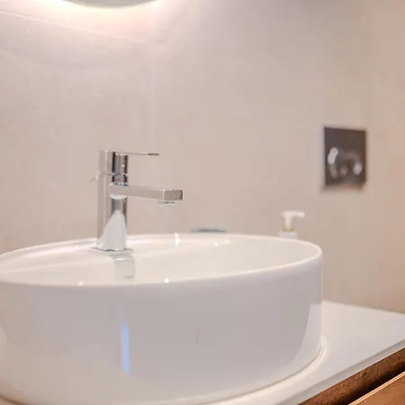 Apartmán Luxurious 2-bedroom With Panoramic Sea Views In Famagusta *